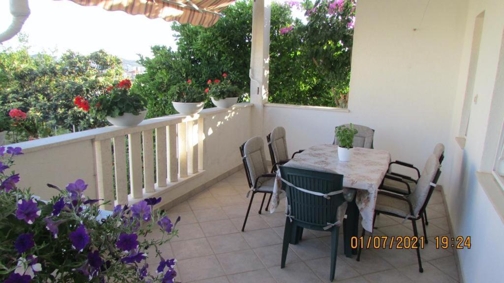 Apartment Tomy Trogir Extérieur photo